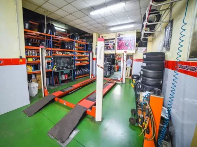 Oscar Tires ( neumáticos Pernas)