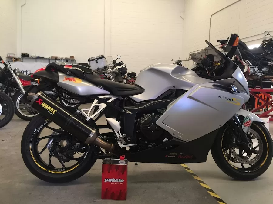 Taller de motos Pol